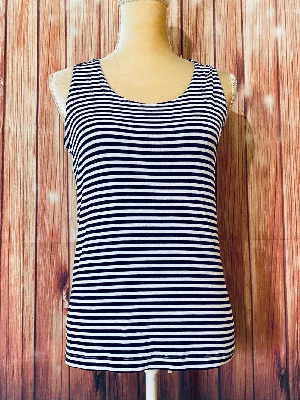 Women’s Medium Tank Top Chico’s 1 Travelers Blue White Striped Silky Stretch